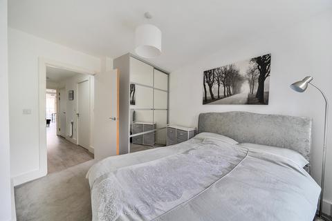 1 bedroom flat for sale, Scotland Green, London
