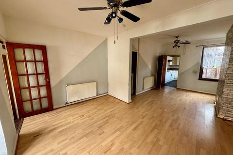 2 bedroom end of terrace house for sale, Fern Grove, Folkestone Street, Hull, HU5 1BN