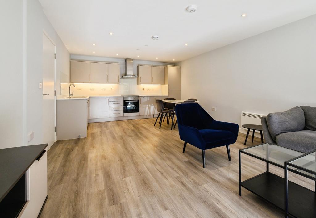 Apartment in Southampton - View 3