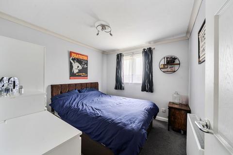 3 bedroom end of terrace house for sale, Camden Close, Grange Park SN5
