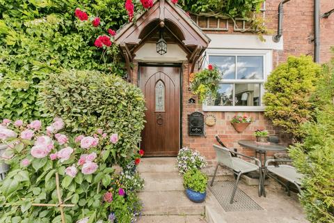 3 bedroom terraced house for sale, Teanhurst Road, Tean, Stoke-On-Trent