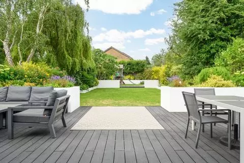 4 bedroom detached house for sale - View 2