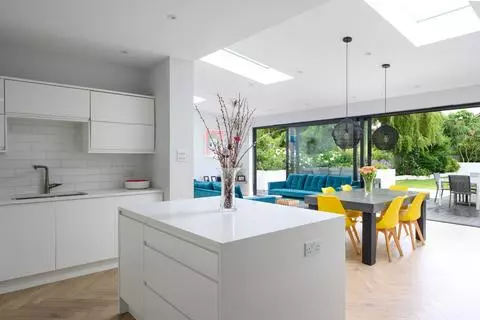 4 bedroom detached house for sale - View 5