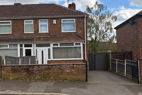 2 bedroom semi-detached house to rent, Wavertree Road, Manchester M9