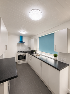 2 bedroom semi-detached house to rent, Wavertree Road, Manchester M9