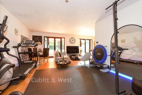 undefined, Wolverton Gardens, Horley, Surrey