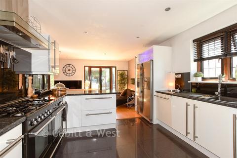 undefined, Wolverton Gardens, Horley, Surrey