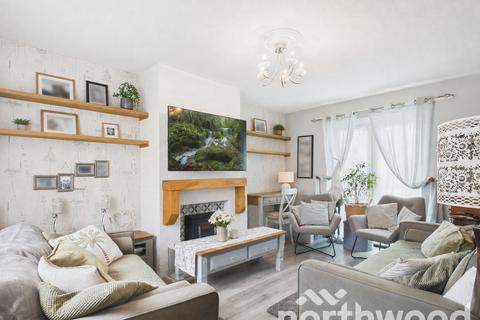 3 bedroom end of terrace house for sale, Tennyson Road, Ashford, Ashford, TN23