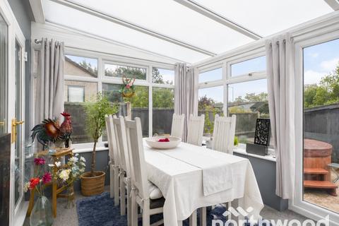 3 bedroom end of terrace house for sale, Tennyson Road, Ashford, Ashford, TN23