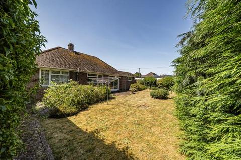 3 bedroom bungalow for sale, Cary Close, Newbury