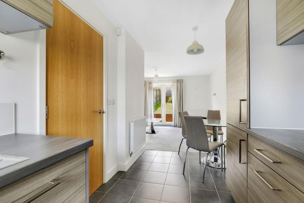 House in Nottingham, Nottinghamshire - View 4