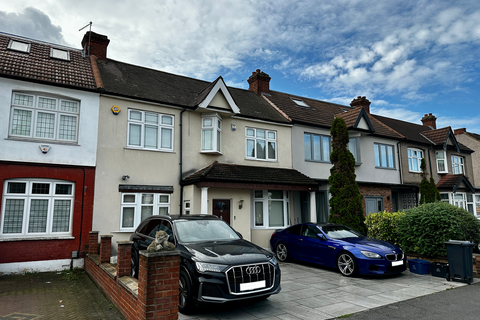 4 bedroom terraced house for sale, Ilford IG2