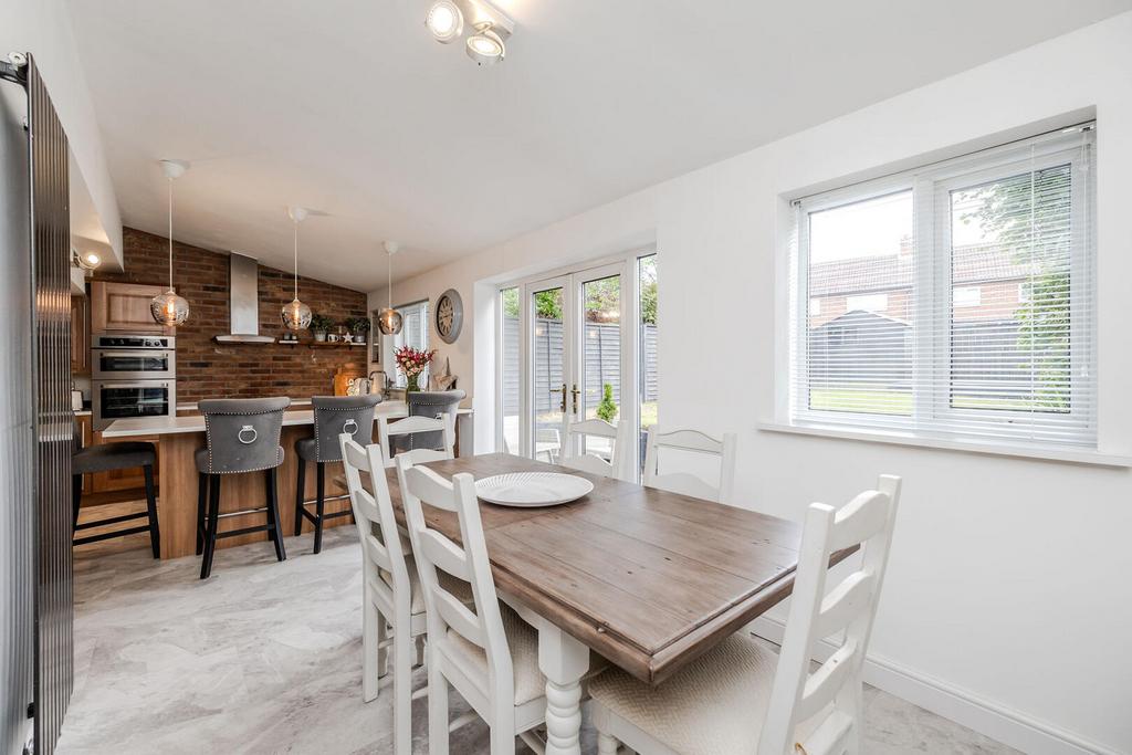 Ladywell Way, Ponteland, Newcastle upon Tyne - More