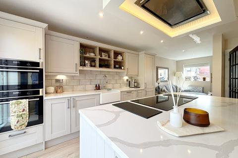 4 bedroom detached house for sale, Talman Grove, Ashton-In-Makerfield, Wigan, WN4 8XW