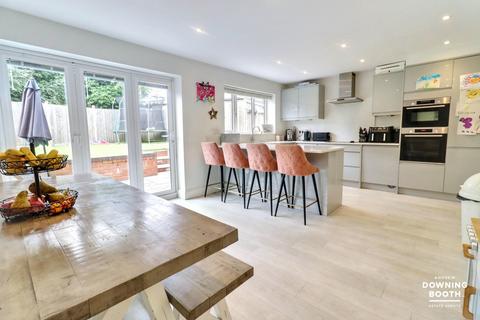4 bedroom detached house for sale, Elmstead Close, Walsall, WS5 3BT