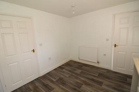 3 bedroom semi-detached house to rent, 11 Bowmont Way Kingswood, HU7 3HL