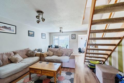 3 bedroom end of terrace house for sale, Malvern Close, Melksham