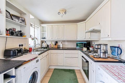 3 bedroom end of terrace house for sale, Malvern Close, Melksham
