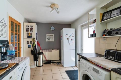 3 bedroom end of terrace house for sale, Malvern Close, Melksham