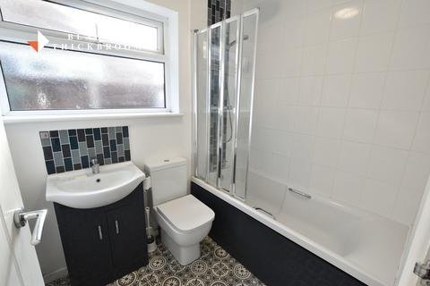 2 bedroom detached bungalow for sale, Frinton Road, Holland on Sea, CO15 5UP