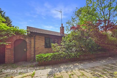 4 bedroom detached bungalow for sale, Ravenscroft Road, Crewe