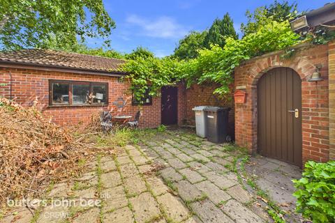 4 bedroom detached bungalow for sale, Ravenscroft Road, Crewe