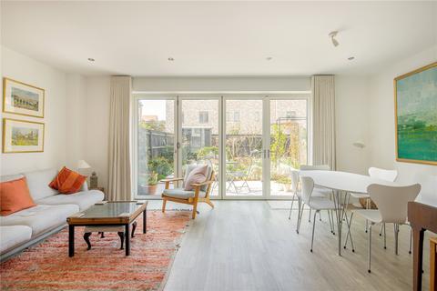 4 bedroom detached house for sale, Knightly Avenue, Cambridge, Cambridgeshire, CB2
