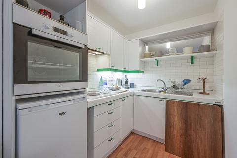 Studio for sale, Wapping High Street, Wapping, London, E1W