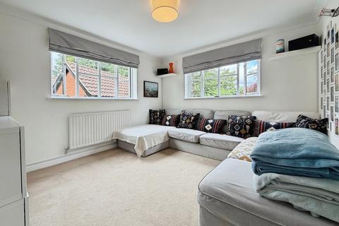 undefined, Rowanwood Avenue, Sidcup DA15