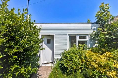 2 bedroom house for sale, West Street, Seaview, PO34 5ER