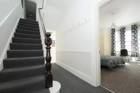 6 bedroom house share to rent – pohled 5