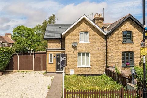3 bedroom semi-detached house for sale, Marvels Lane, London SE12