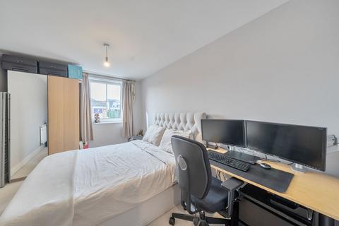 2 bedroom flat for sale, Burnt Oak Broadway, Edgware HA8, Edgware, HA8