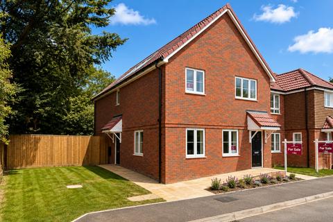 2 bedroom maisonette for sale, Orchard Drive, St. Albans