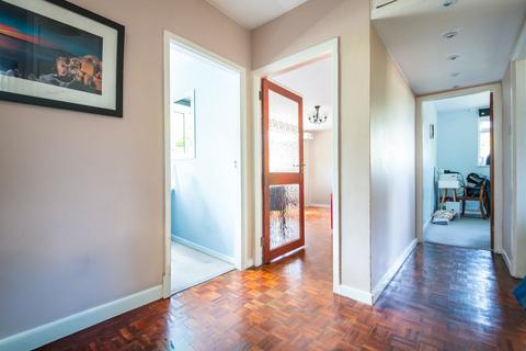 2 bedroom flat for sale, Martin Court, Birch Grove, London