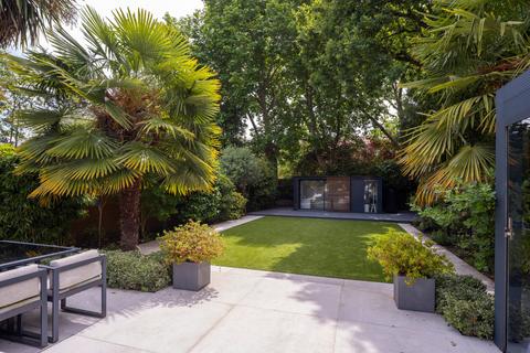 6 bedroom detached house for sale, Walm Lane, London, NW2