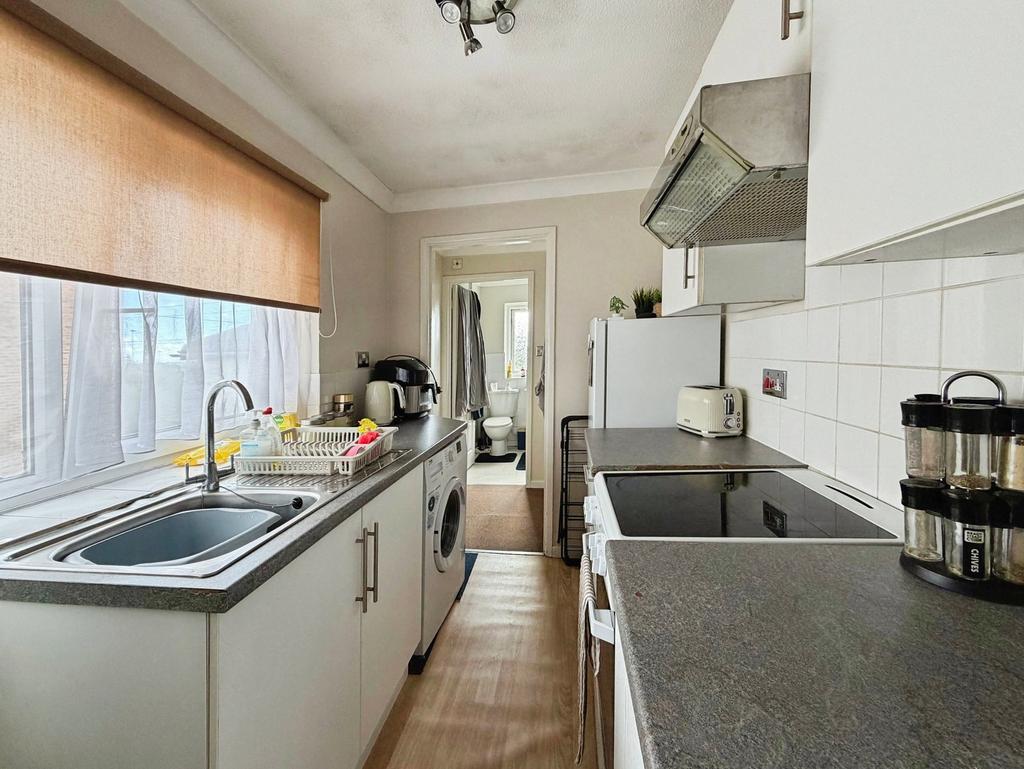 Apartment in Southampton, Western Docks, Freemantle - View 3