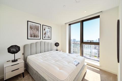 3 bedroom flat to rent, Westmark Tower, West End Gate, W2