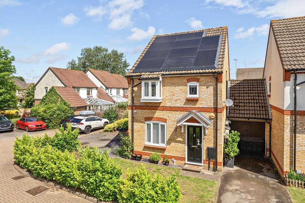 3 bedroom detached house for sale in Weybridge on OnTheMarket 3 bedroom detached house for sale in Weybridge on OnTheMarket