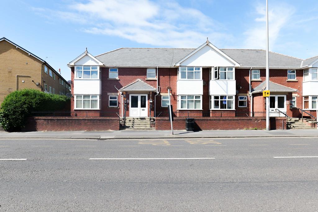2 bedroom flat for sale