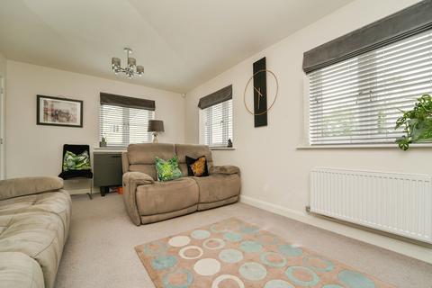 3 bedroom end of terrace house for sale, Wynstones Drive, Gloucester, GL4