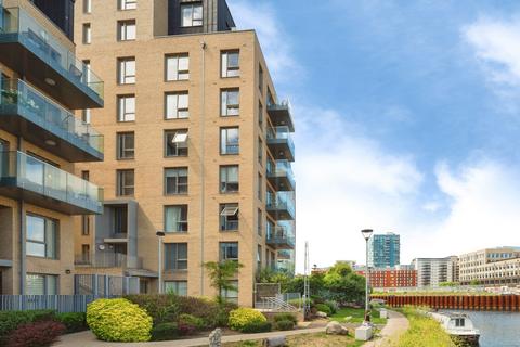 2 Bramble Path, London, E3