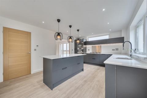 undefined, Kingskerswell, South Devon