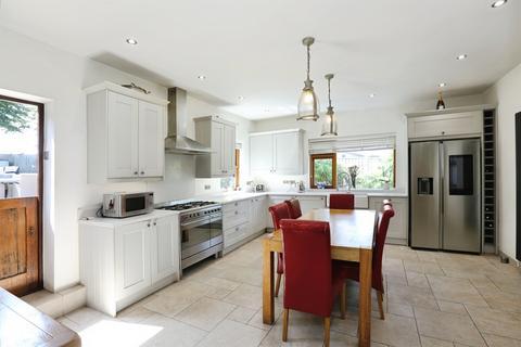 2 bedroom detached bungalow for sale, East Street, Turners Hill, CRAWLEY