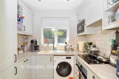 undefined, Oak Wood Close, Woodford Green IG8