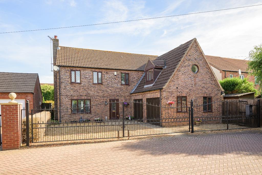 4 bedroom detached house for sale in Wisbech on OnTheMarket 4 bedroom detached house for sale in Wisbech on OnTheMarket