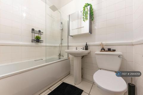 3 bedroom terraced house to rent, Nicholson St, Newark, NG24