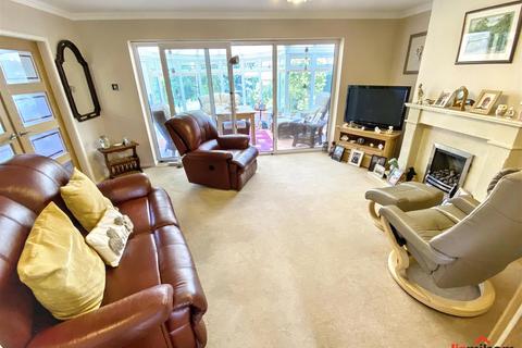 4 bedroom detached house for sale, Brookside, Burton-On-Trent DE15