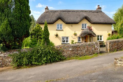 4 bedroom detached house for sale, South Street, Dolton, Winkleigh, Devon, EX19