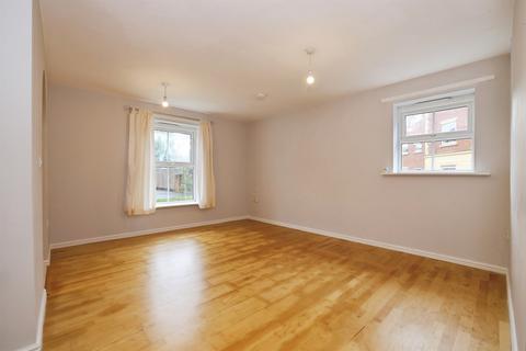 2 bedroom ground floor flat for sale, Franklyn Road, Devizes